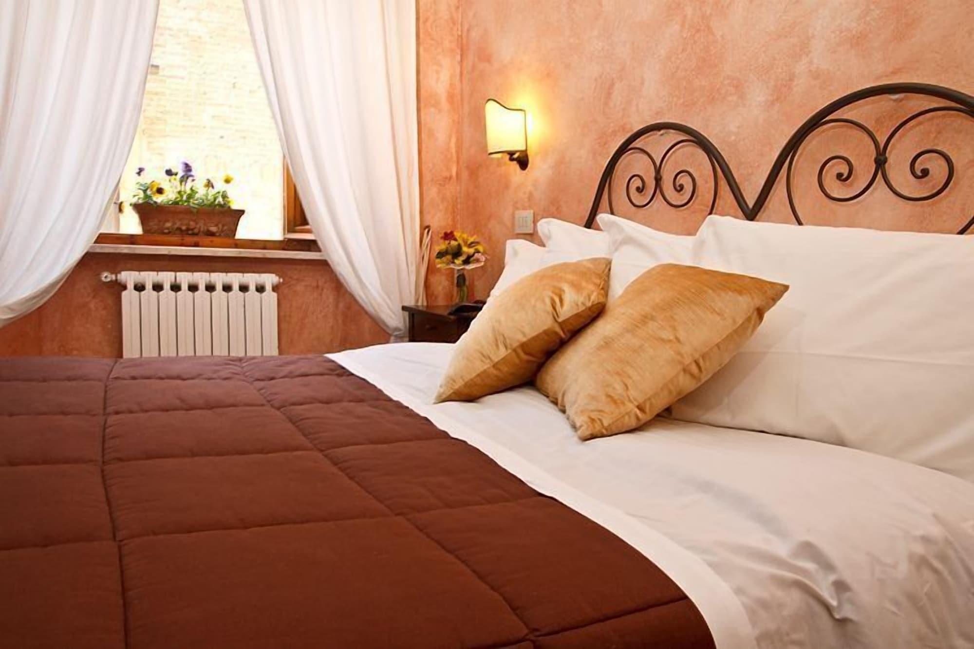Albergo Duomo Montepulciano Exterior photo