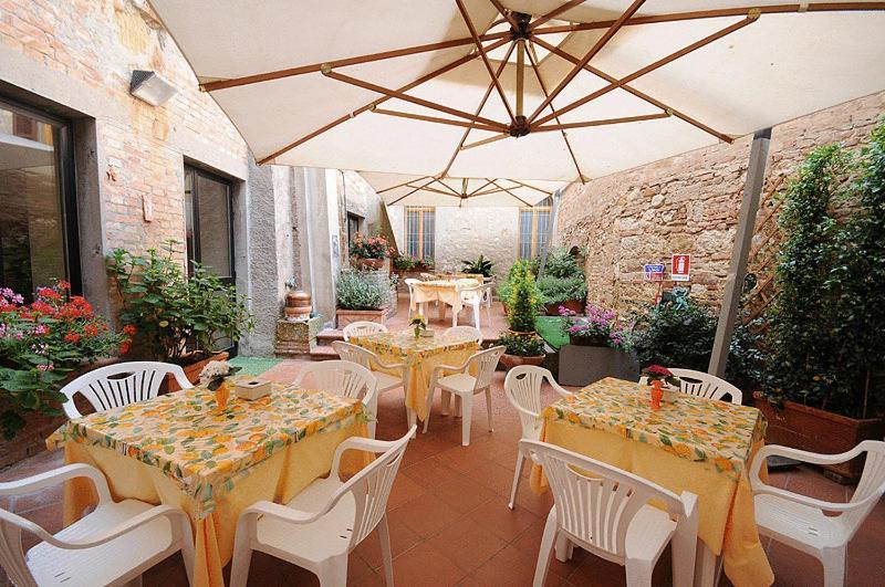 Albergo Duomo Montepulciano Exterior photo